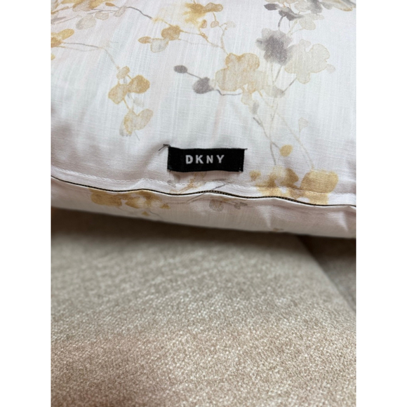 DKNY White & Yellow Floral Throw Pillows, One Size - Picture 4 of 6